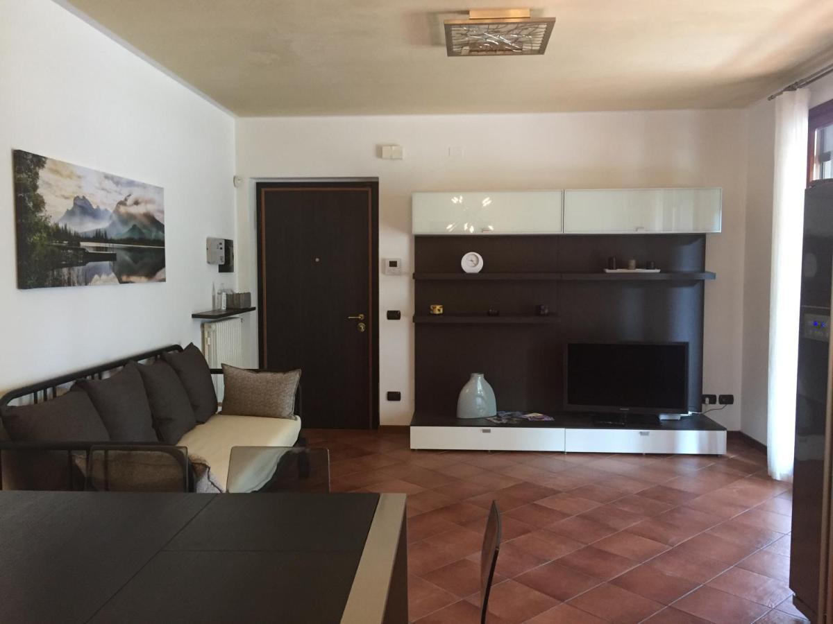 Home La Rosa Del Garda 佩斯基耶拉德加达 外观 照片