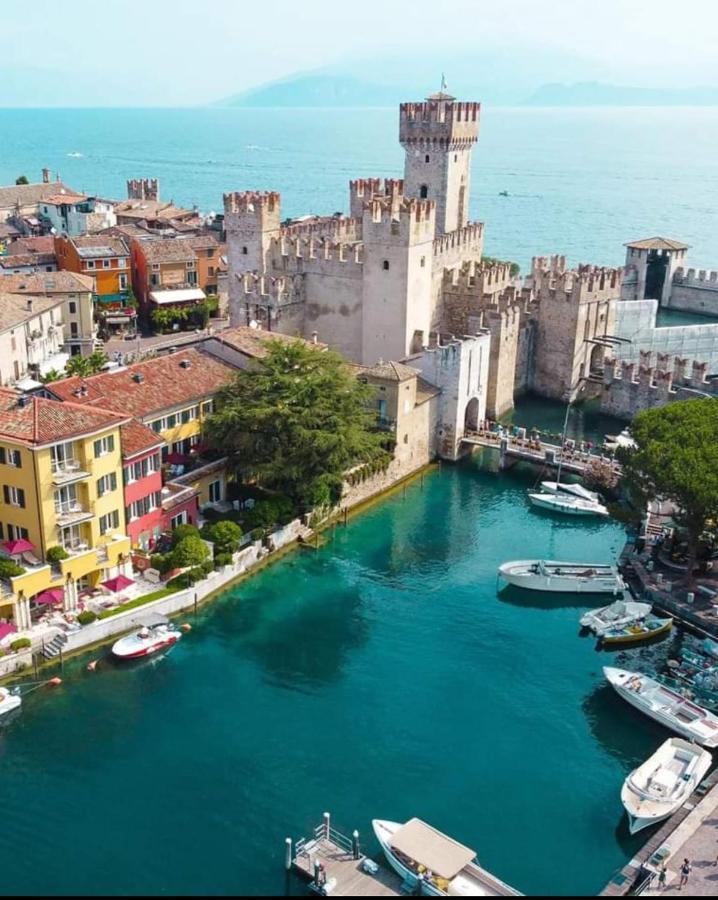 Home La Rosa Del Garda 佩斯基耶拉德加达 外观 照片